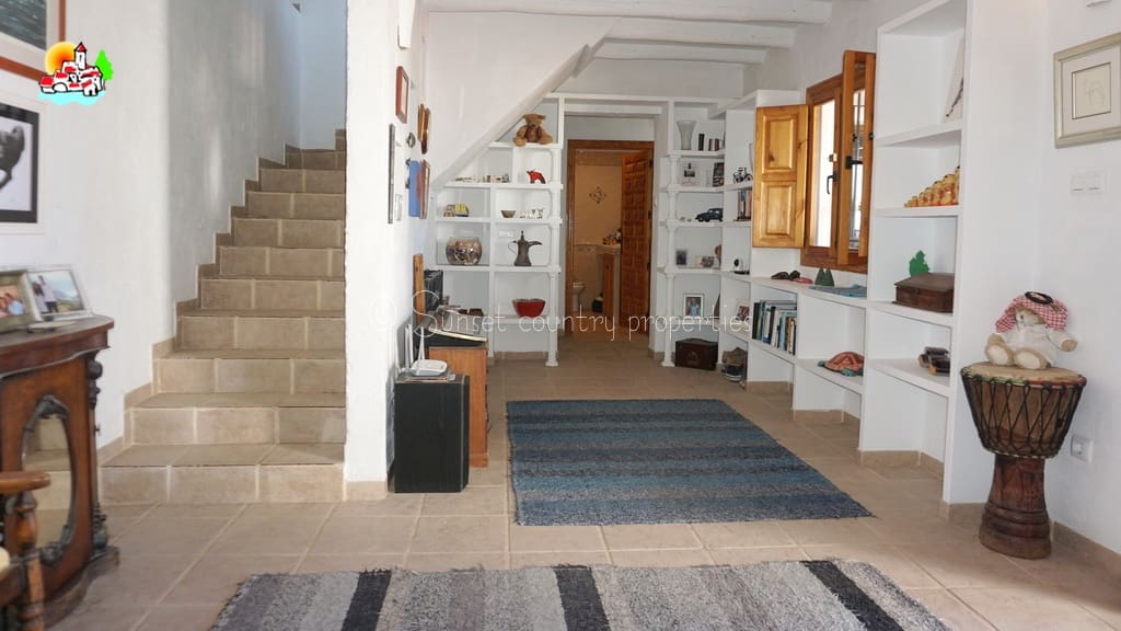 6 sypialnia Finka/Dom wiejski na sprzedaż w Iznajar z basenem - 469 000 € (Ref: 10100999)