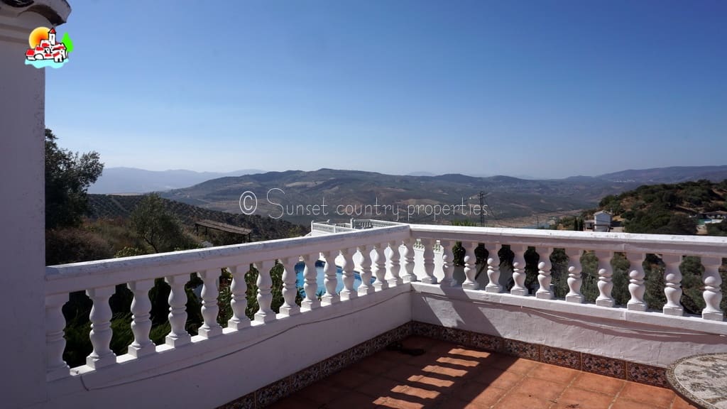 6 sypialnia Finka/Dom wiejski na sprzedaż w Iznajar z basenem - 469 000 € (Ref: 10100999)