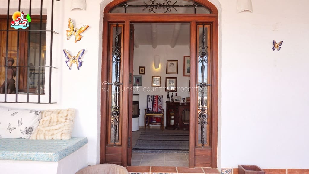 6 sypialnia Finka/Dom wiejski na sprzedaż w Iznajar z basenem - 469 000 € (Ref: 10100999)