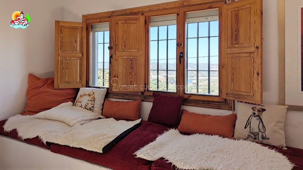 6 sypialnia Finka/Dom wiejski na sprzedaż w Iznajar z basenem - 469 000 € (Ref: 10100999)