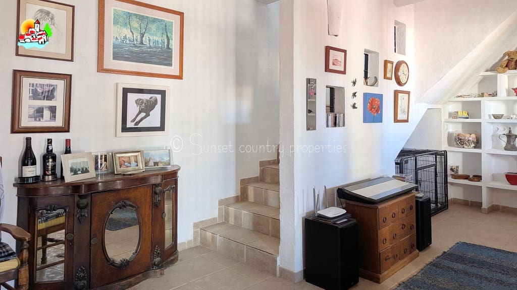 6 sypialnia Finka/Dom wiejski na sprzedaż w Iznajar z basenem - 469 000 € (Ref: 10100999)
