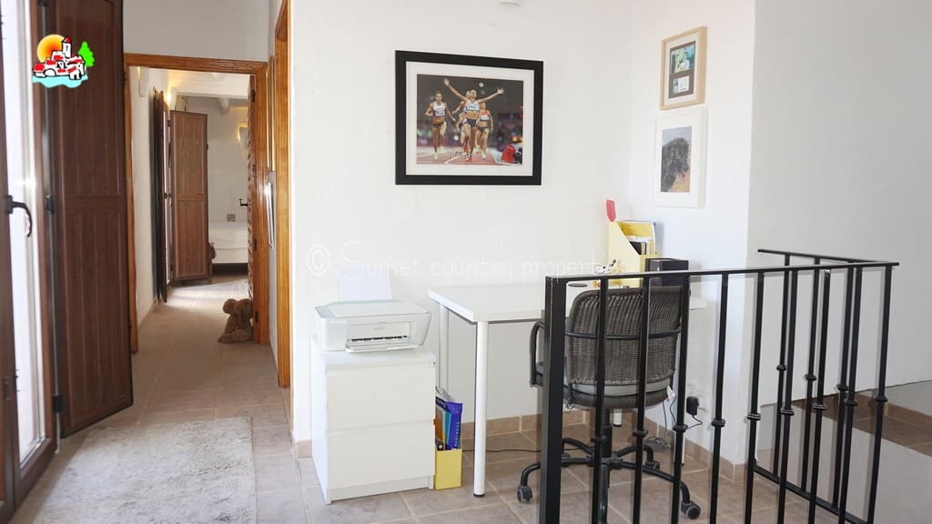 6 sypialnia Finka/Dom wiejski na sprzedaż w Iznajar z basenem - 469 000 € (Ref: 10100999)
