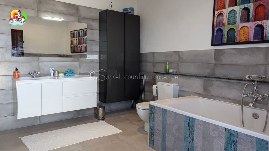 6 sypialnia Finka/Dom wiejski na sprzedaż w Iznajar z basenem - 469 000 € (Ref: 10100999)