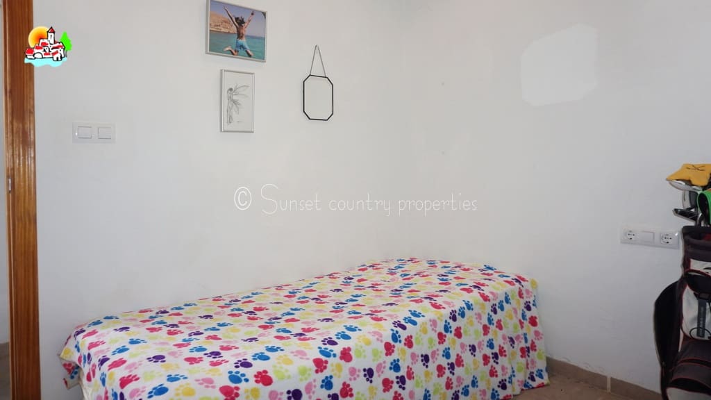 6 sypialnia Finka/Dom wiejski na sprzedaż w Iznajar z basenem - 469 000 € (Ref: 10100999)