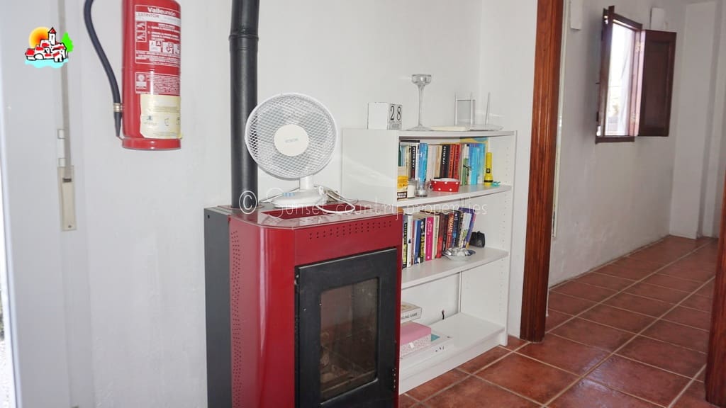6 sypialnia Finka/Dom wiejski na sprzedaż w Iznajar z basenem - 469 000 € (Ref: 10100999)