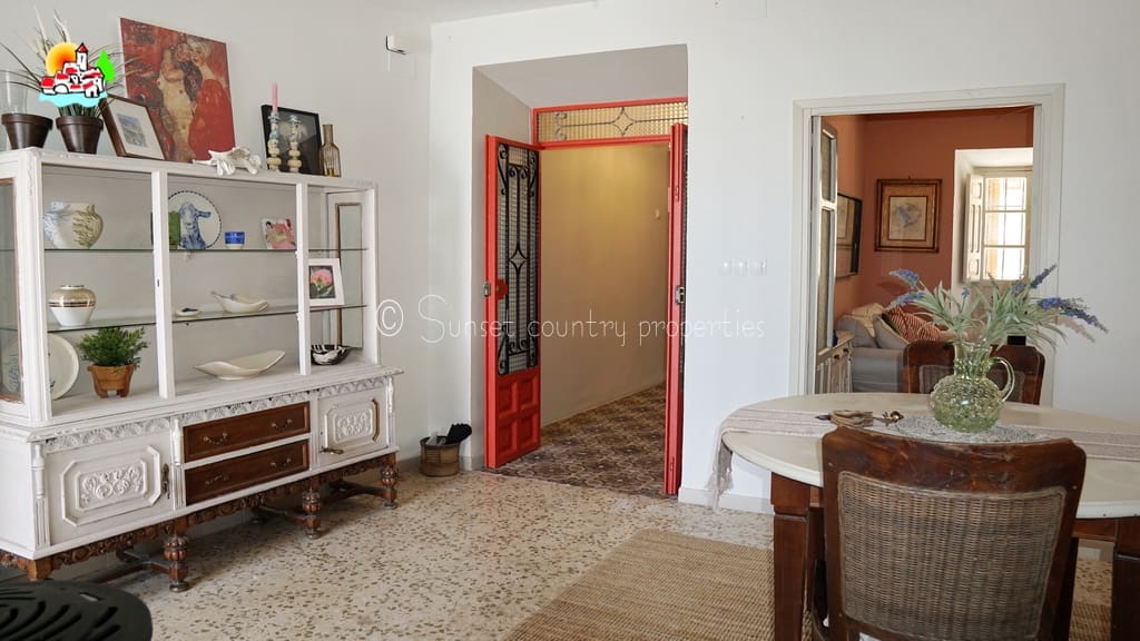 4 bedroom Townhouse for sale in Archidona - € 225,000 (Ref: 10111811)