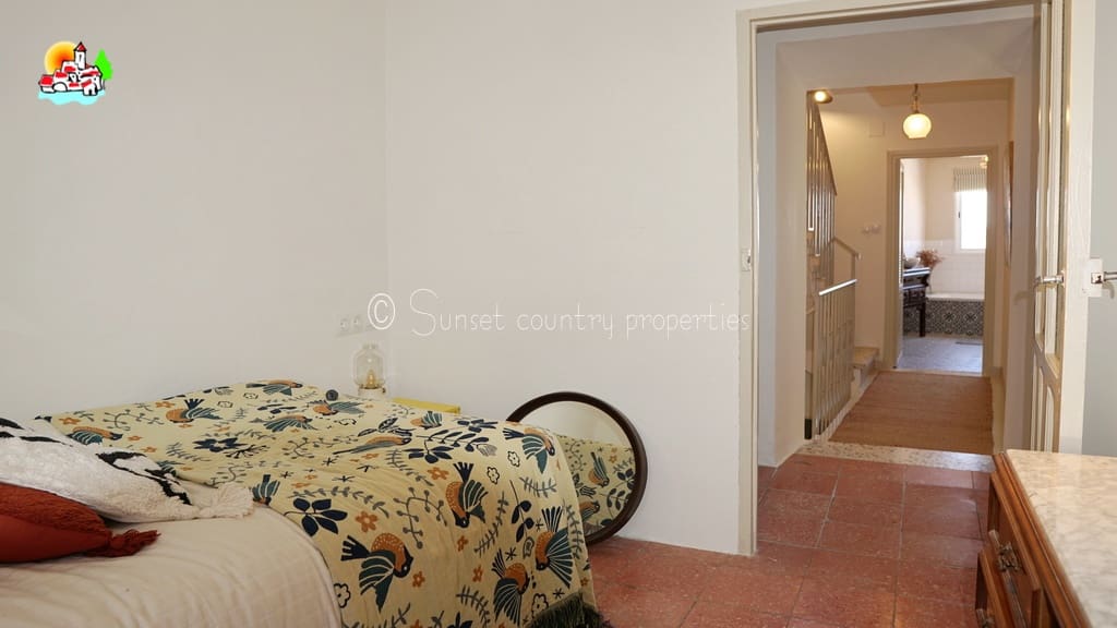 4 bedroom Townhouse for sale in Archidona - € 225,000 (Ref: 10111811)