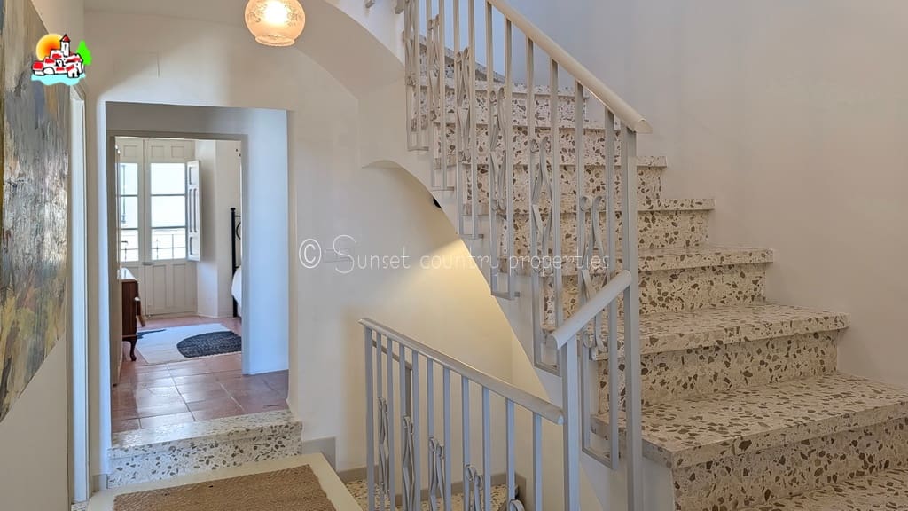 4 bedroom Townhouse for sale in Archidona - € 225,000 (Ref: 10111811)