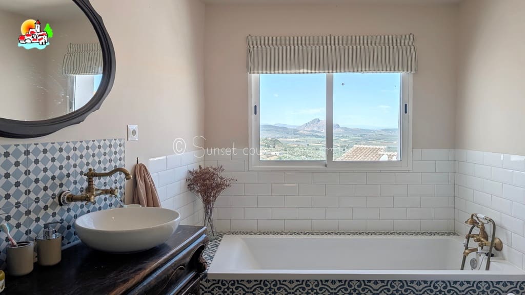 4 bedroom Townhouse for sale in Archidona - € 225,000 (Ref: 10111811)