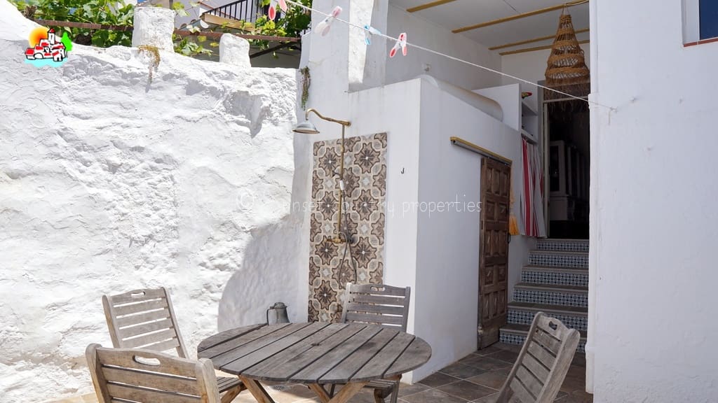 4 bedroom Townhouse for sale in Archidona - € 225,000 (Ref: 10111811)