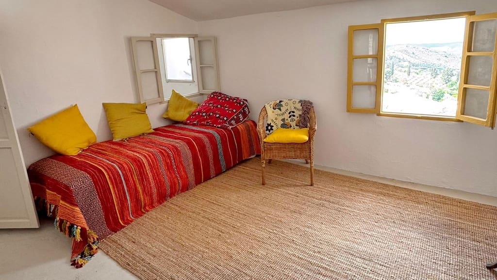 4 bedroom Townhouse for sale in Archidona - € 225,000 (Ref: 10111811)