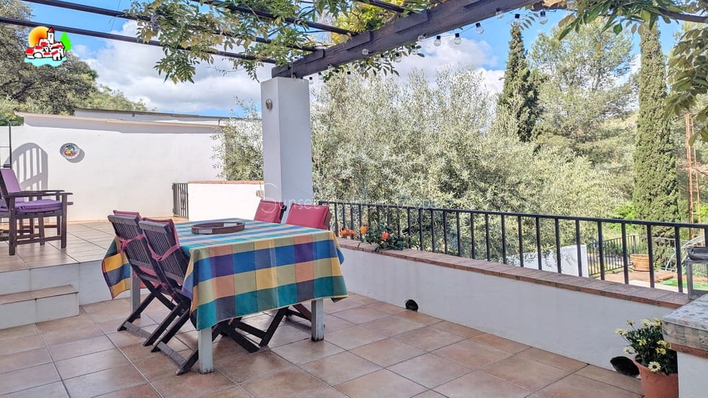 3 camera da letto Finca/Casa di Campagna in vendita in Iznajar con piscina garage - 249.950 € (Rif: 10145259)
