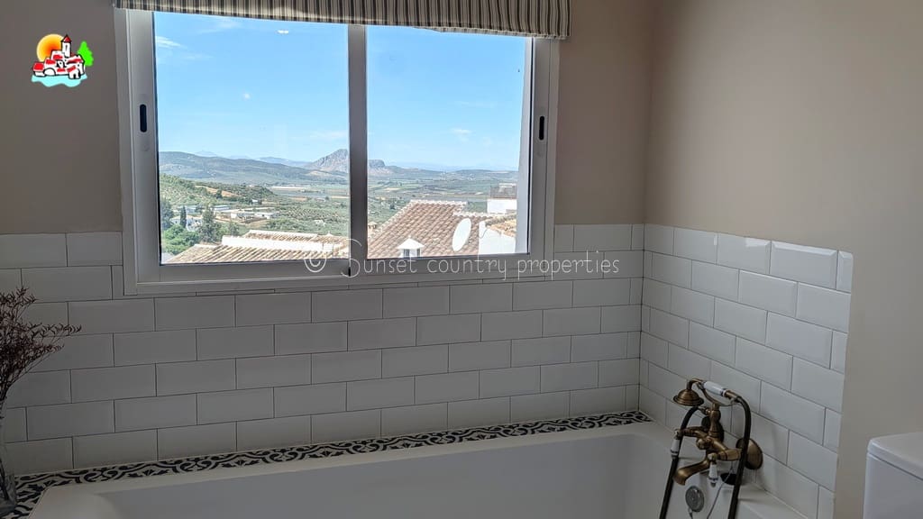 4 quarto Casa em Banda para venda em Archidona - 225 000 € (Ref: 10145263)