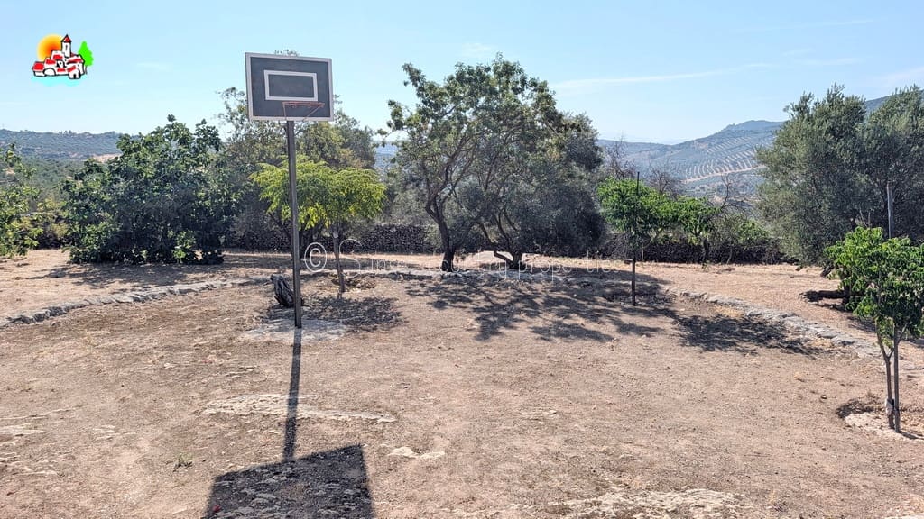 3 Zimmer Bungalow zu verkaufen in Loja mit Pool Garage - 295.000 € (Ref: 10145265)