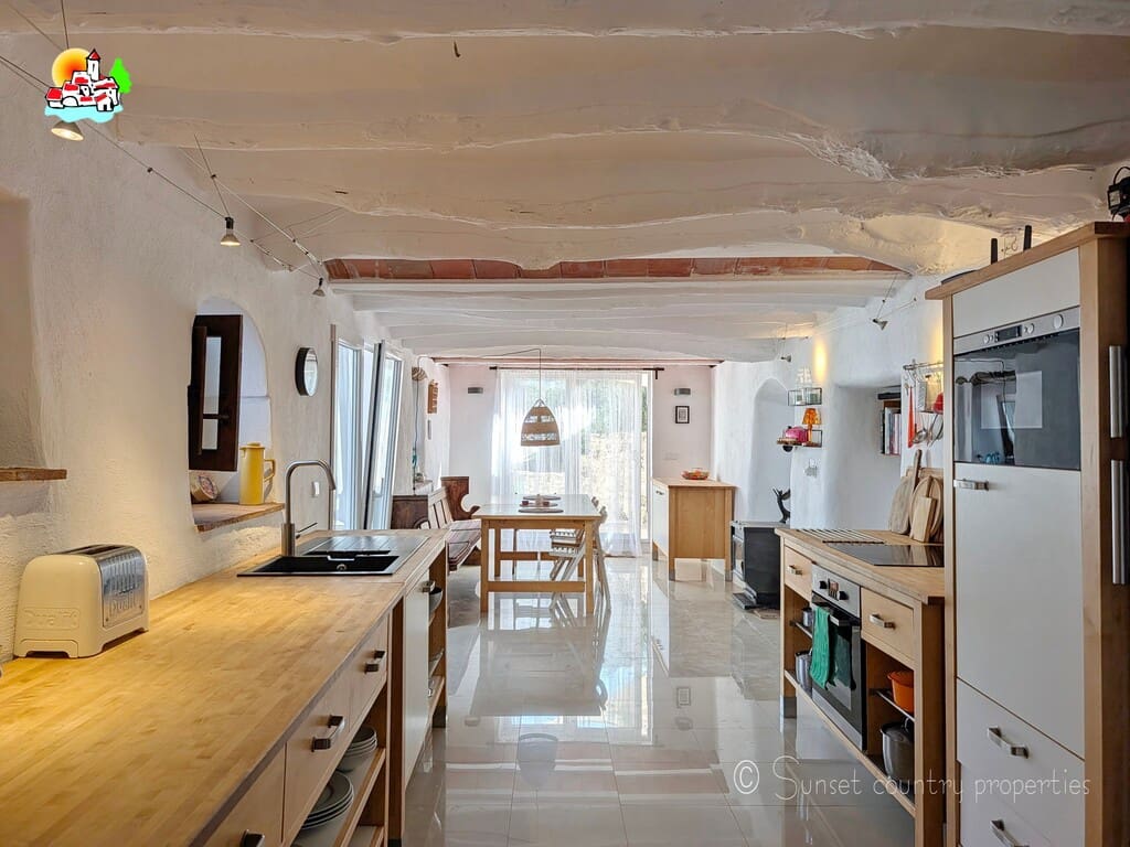 7 soverom Finca/Herregård til salgs i Ventorros de San Jose med svømmebasseng garasje - € 399 000 (Ref: 10145267)
