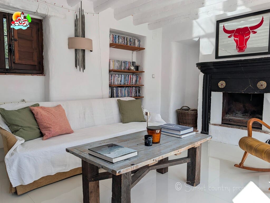 7 soverom Finca/Herregård til salgs i Ventorros de San Jose med svømmebasseng garasje - € 399 000 (Ref: 10145267)