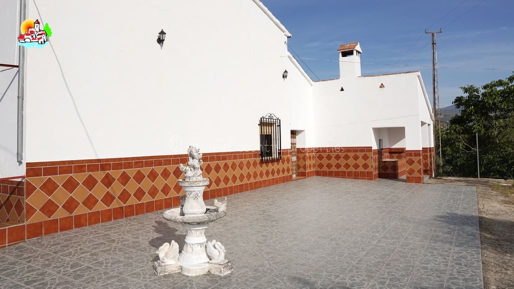 4 bedroom Finca/Country House for sale in Algarinejo with garage - € 169,000 (Ref: 10145268)