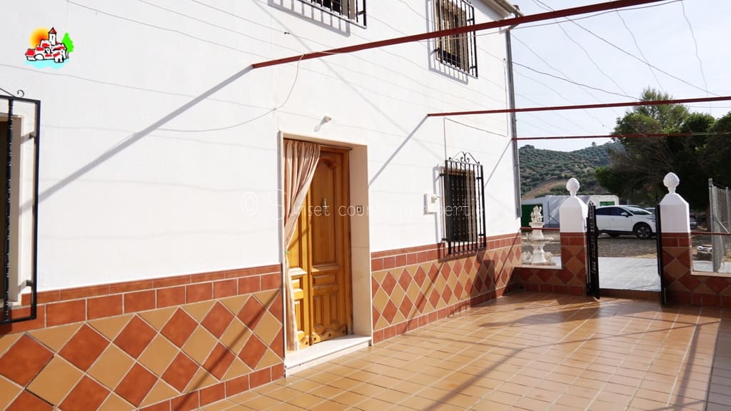 4 bedroom Finca/Country House for sale in Algarinejo with garage - € 169,000 (Ref: 10145268)