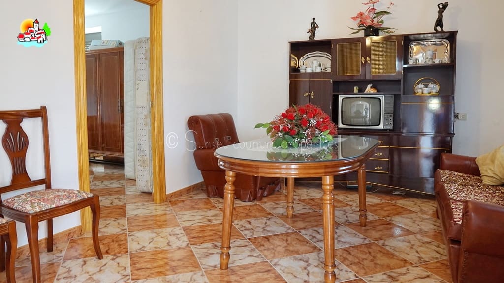 4 bedroom Finca/Country House for sale in Algarinejo with garage - € 169,000 (Ref: 10145268)