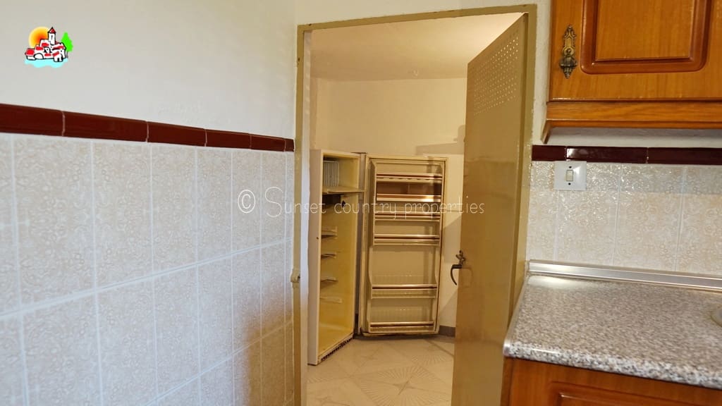 4 bedroom Finca/Country House for sale in Algarinejo with garage - € 169,000 (Ref: 10145268)