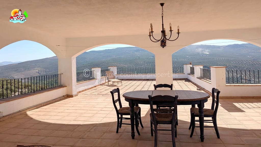 9 bedroom Guesthouse/B & B for sale in Iznajar with pool garage - € 890,000 (Ref: 10145269)