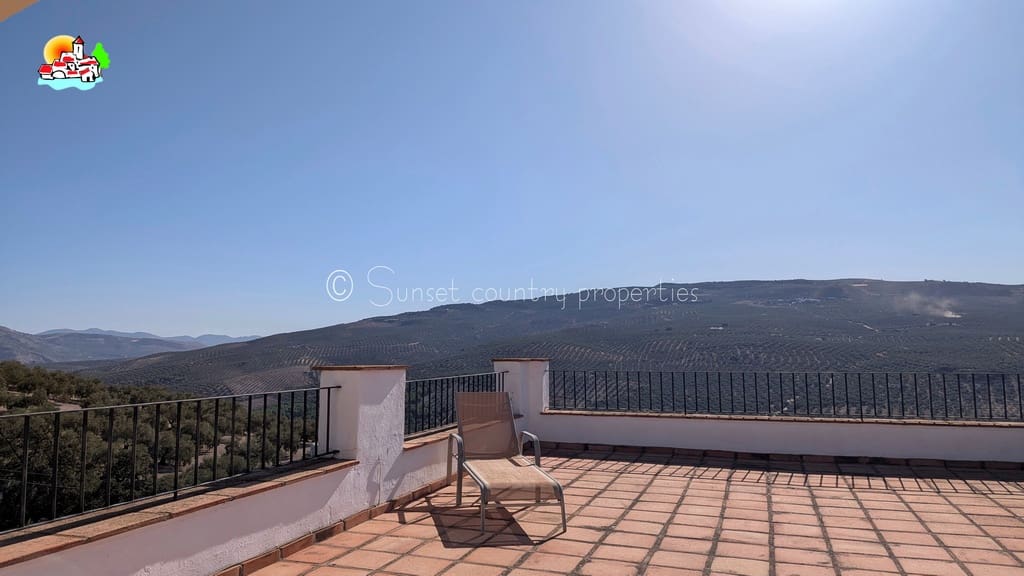 9 bedroom Guesthouse/B & B for sale in Iznajar with pool garage - € 890,000 (Ref: 10145269)