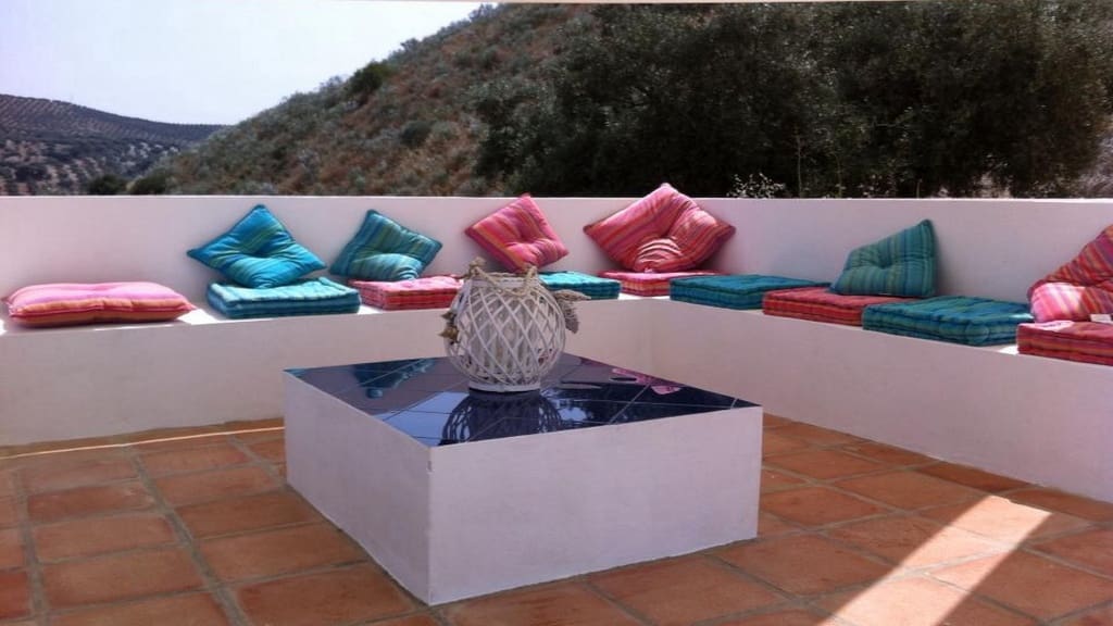 9 bedroom Guesthouse/B & B for sale in Iznajar with pool garage - € 890,000 (Ref: 10145269)