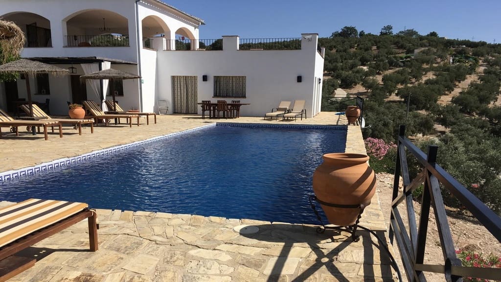 9 bedroom Guesthouse/B & B for sale in Iznajar with pool garage - € 890,000 (Ref: 10145269)