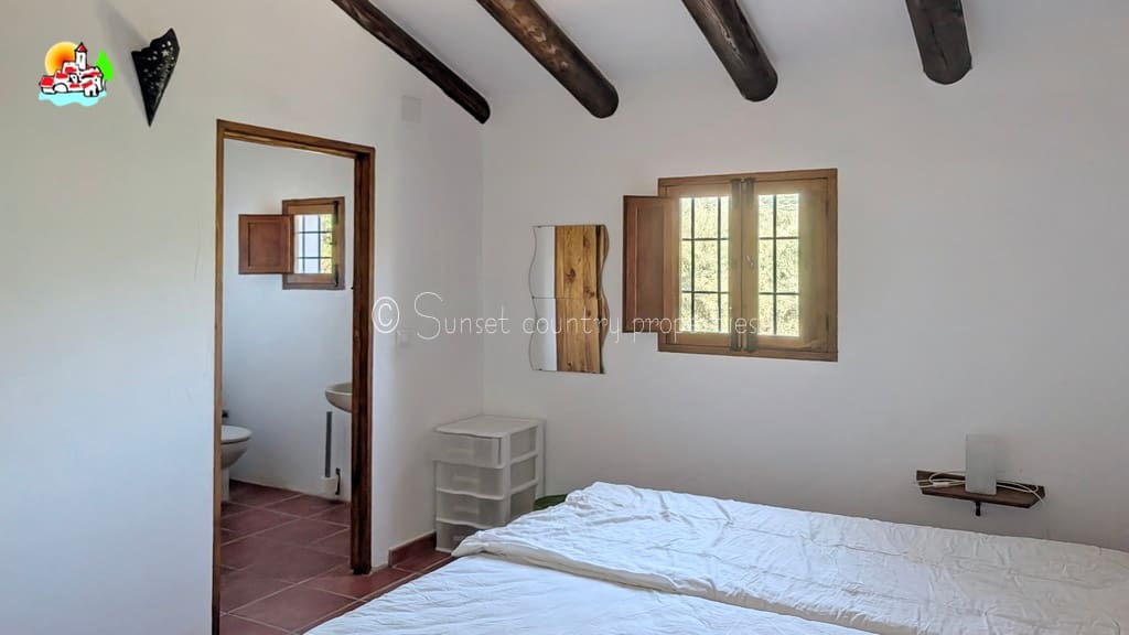 3 bedroom Finca/Country House for sale in Algarinejo with garage - € 169,000 (Ref: 10145271)