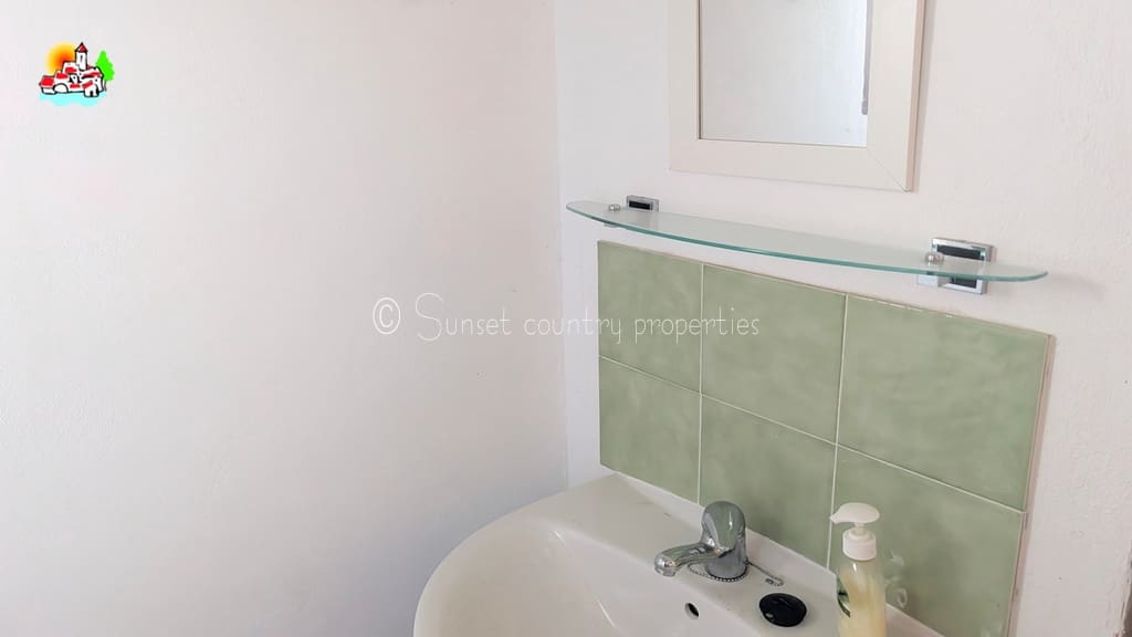 3 bedroom Finca/Country House for sale in Algarinejo with garage - € 169,000 (Ref: 10145271)