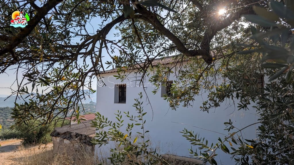 3 bedroom Finca/Country House for sale in Algarinejo with garage - € 169,000 (Ref: 10145271)