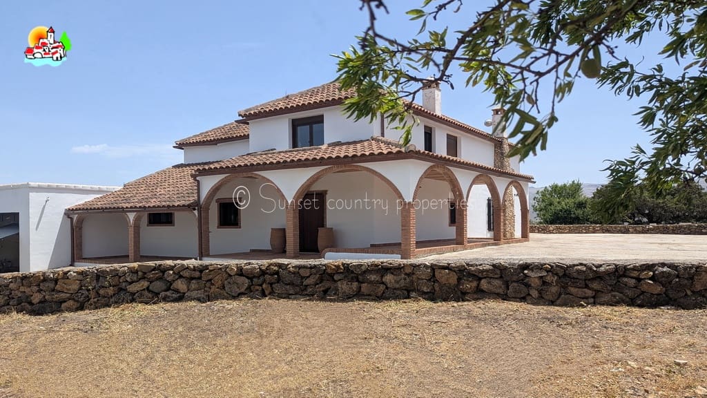 4 soverom Finca/Herregård til salgs i Fuente Camacho med svømmebasseng garasje - € 649 950 (Ref: 10145280)