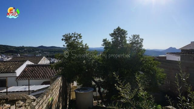 Casa em Banda para venda em Archidona - 145 000 € (Ref: 10145284)