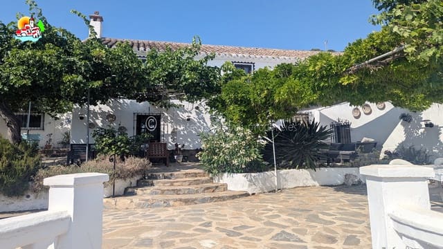 6 quarto Quinta/Casa Rural para venda em Archidona com piscina garagem - 425 000 € (Ref: 10145287)