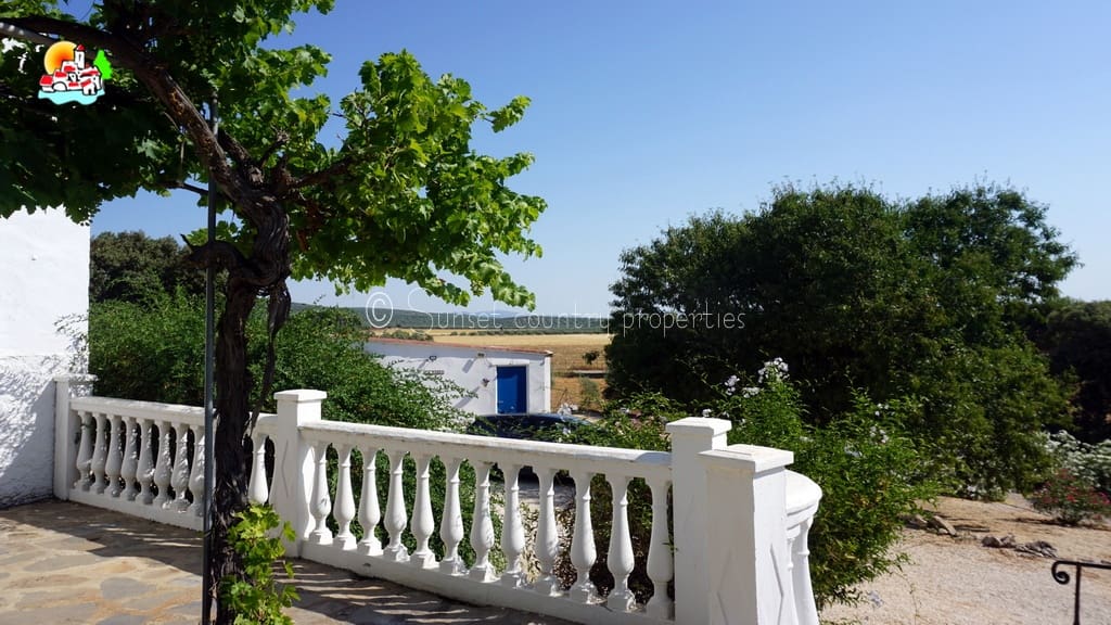 6 quarto Quinta/Casa Rural para venda em Archidona com piscina garagem - 425 000 € (Ref: 10145287)