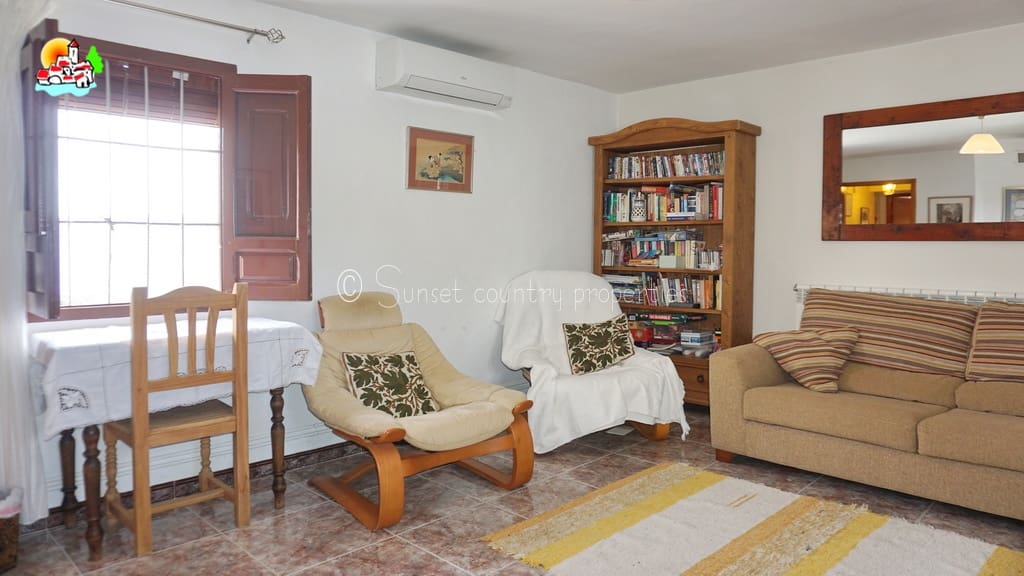 4 camera da letto Finca/Casa di Campagna in vendita in Iznajar con piscina garage - 275.000 € (Rif: 10145288)