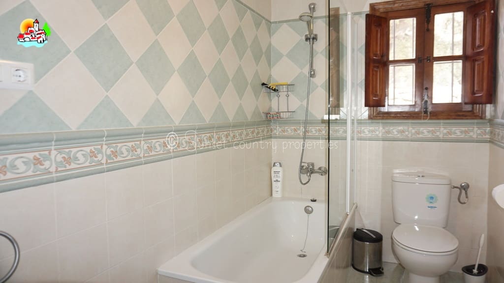 4 camera da letto Finca/Casa di Campagna in vendita in Iznajar con piscina garage - 275.000 € (Rif: 10145288)