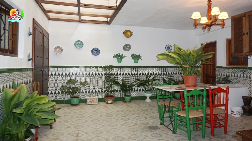 4 Zimmer Haus zu verkaufen in Iznajar - 114.800 € (Ref: 10145289)