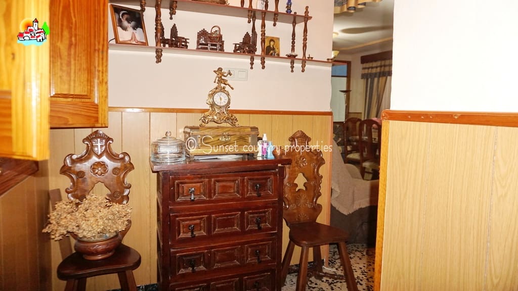 4 Zimmer Haus zu verkaufen in Iznajar - 114.800 € (Ref: 10145289)