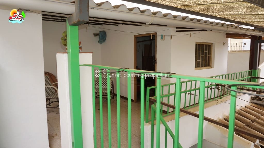 4 Zimmer Haus zu verkaufen in Iznajar - 114.800 € (Ref: 10145289)