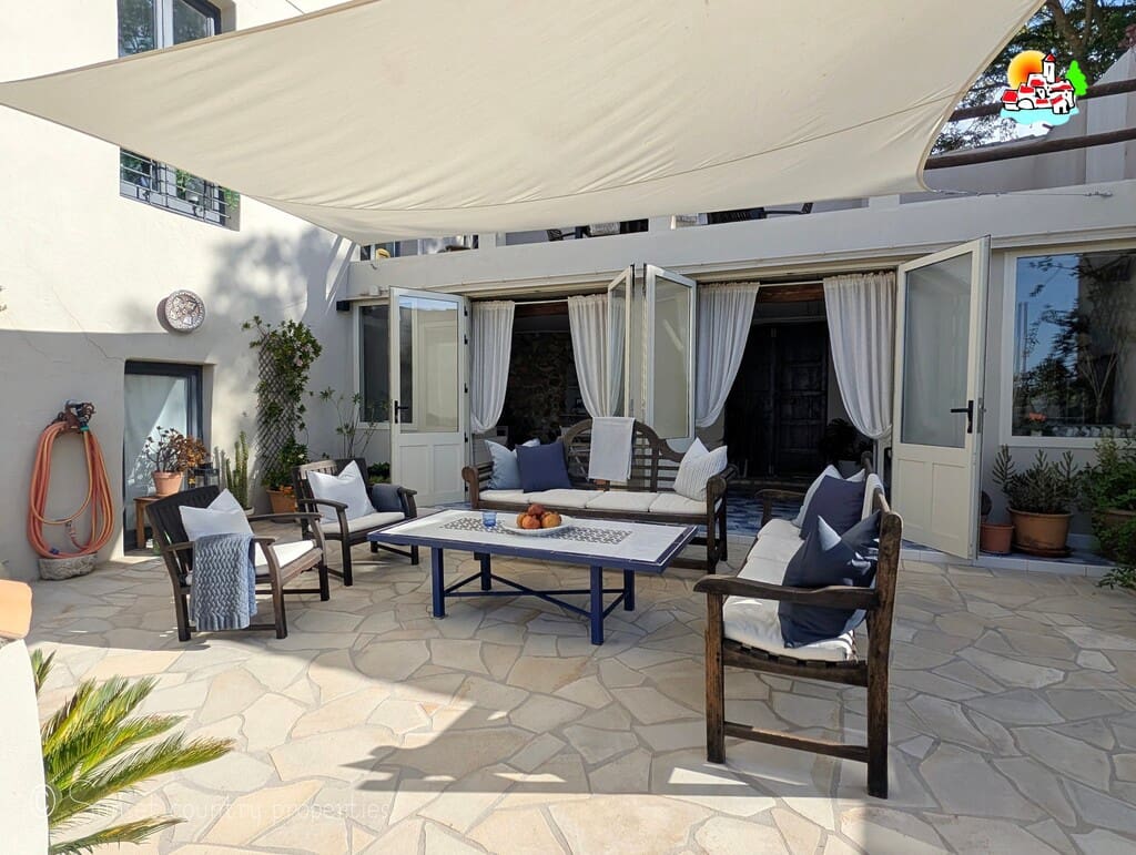 6 sypialnia Pensjonat na sprzedaż w Villanueva de Algaidas z basenem - 599 000 € (Ref: 10173362)