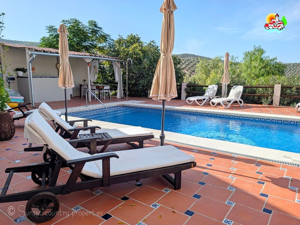 6 sypialnia Pensjonat na sprzedaż w Villanueva de Algaidas z basenem - 599 000 € (Ref: 10173362)