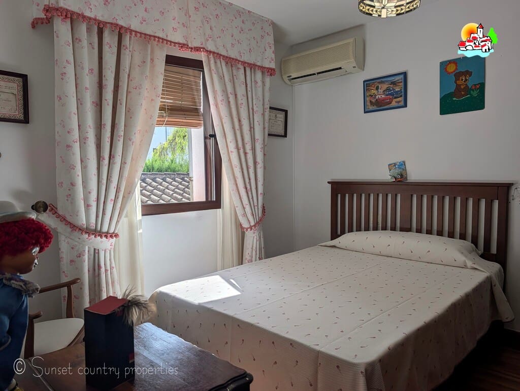 3 bedroom Townhouse for sale in Archidona - € 145,000 (Ref: 10184139)