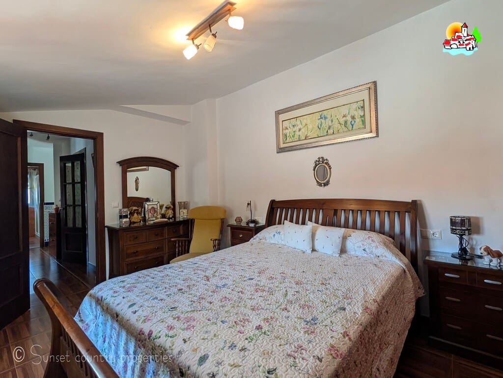 3 bedroom Townhouse for sale in Archidona - € 145,000 (Ref: 10184139)