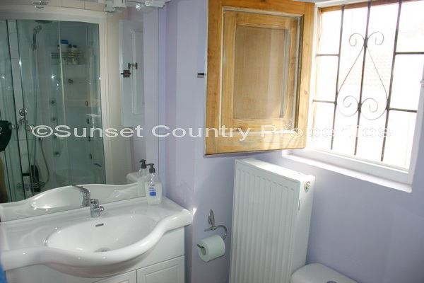 2 soverom Hus til salgs i Iznájar - € 64 000 (Ref: 2975185)