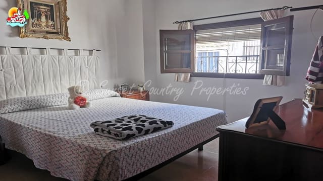 2 soverom Hus til salgs i Iznájar - € 114 000 (Ref: 6848197)