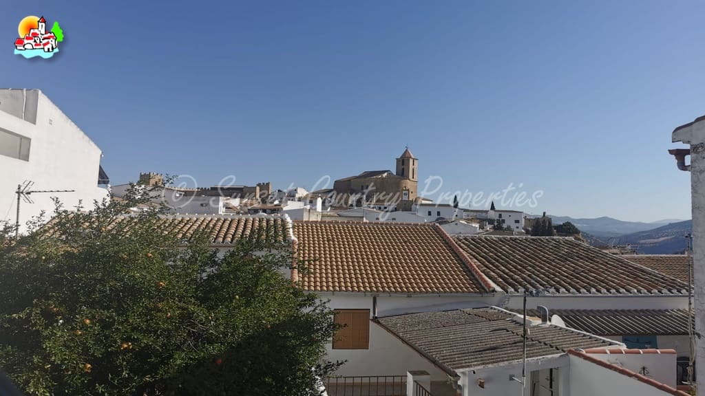 2 soverom Hus til salgs i Iznajar - € 114 000 (Ref: 6848197)