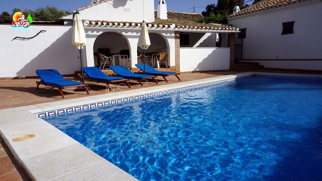 6 quarto Quinta/Casa Rural para venda em Iznajar com piscina - 465 000 € (Ref: 6935154)