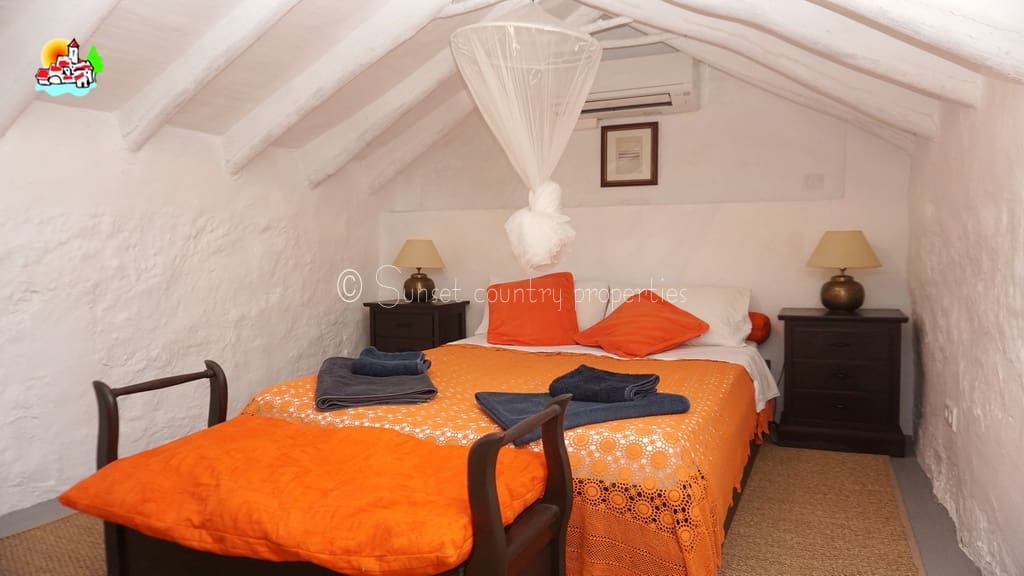 6 quarto Quinta/Casa Rural para venda em Iznajar com piscina - 465 000 € (Ref: 6935154)