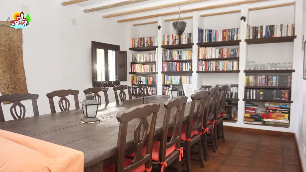 6 quarto Quinta/Casa Rural para venda em Iznajar com piscina - 465 000 € (Ref: 6935154)